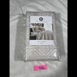 NIB Hotel Collection Woodrose Quilted (1 ) Euro European Pillow Sham‎